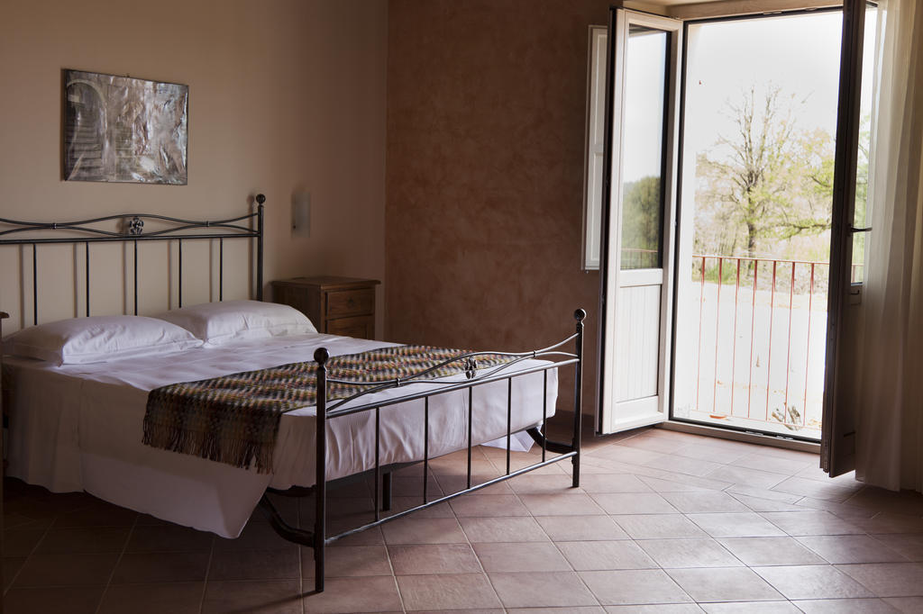 Agriturismo Creta Rossa Torre di Ruggiero Екстериор снимка