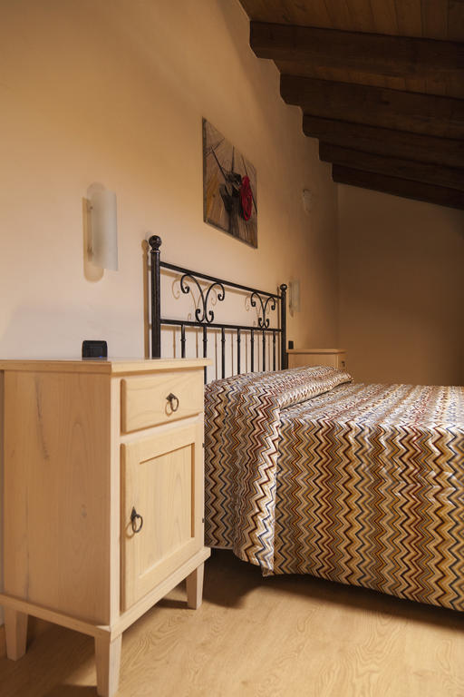 Agriturismo Creta Rossa Torre di Ruggiero Стая снимка