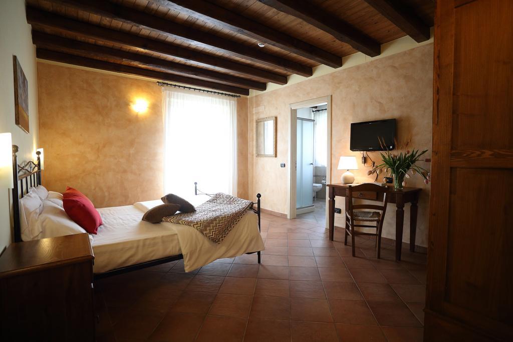 Agriturismo Creta Rossa Torre di Ruggiero Екстериор снимка